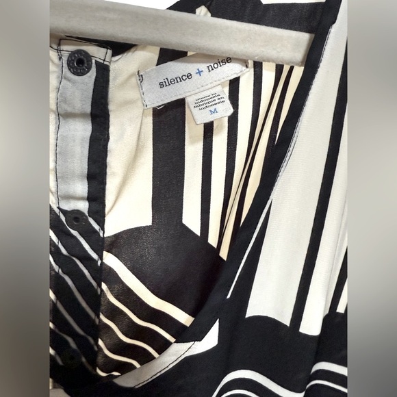 Urban Outfitters Silence + Noise Women's M Black Tan Mini Dress Cold Shoulder - Picture 13 of 15